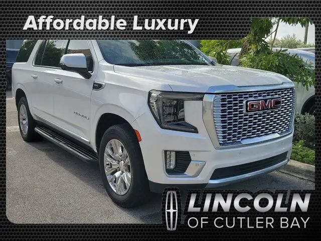 2021 GMC Yukon XL Denali — photo 1 of 16