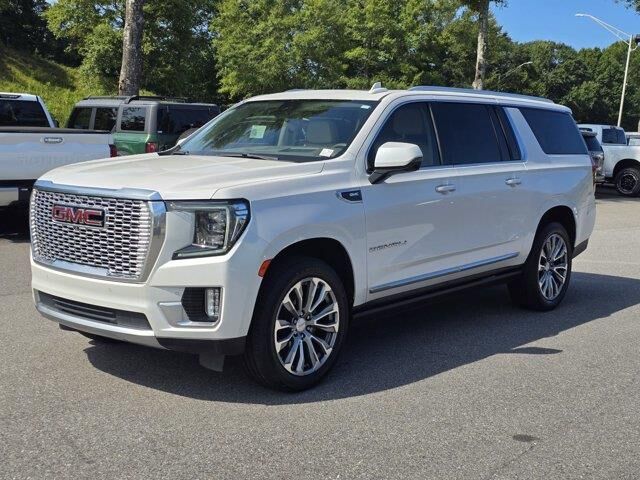 2021 GMC Yukon XL Denali — photo 1 of 26