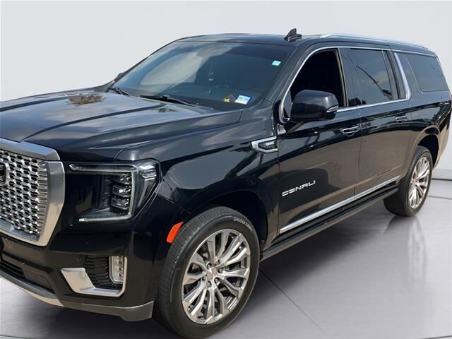 2021 GMC Yukon XL Denali — photo 1 of 11