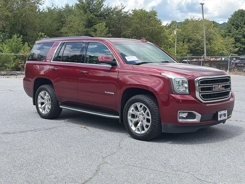 2017 GMC Yukon SLE — photo 1 of 13