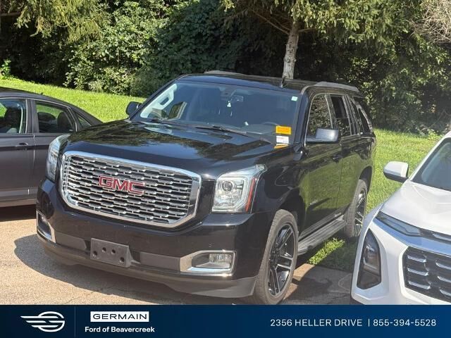 2020 GMC Yukon SLE — photo 1 of 3