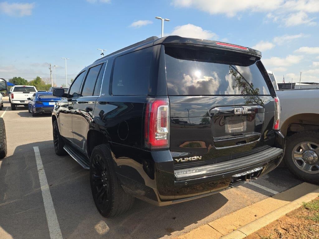 2017 GMC Yukon SLT — photo 1 of 12