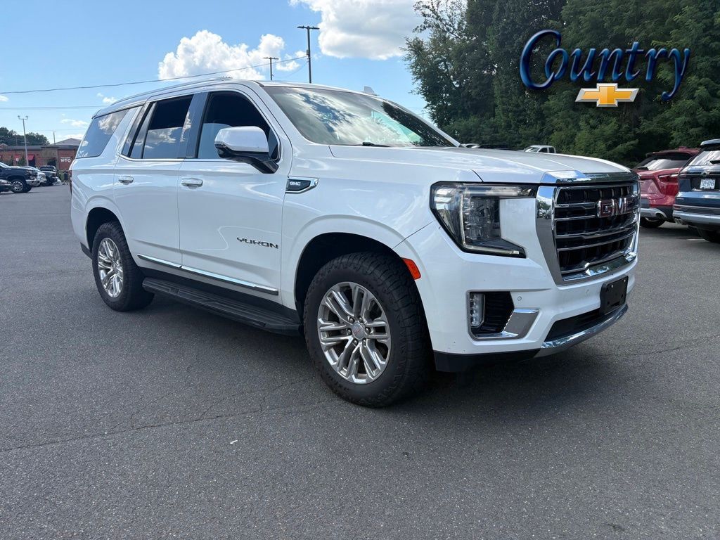 2022 GMC Yukon SLT — photo 1 of 13