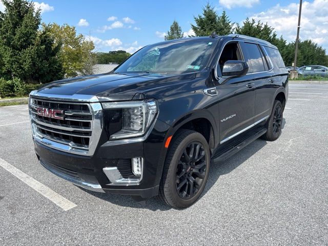 2023 GMC Yukon SLT — photo 1 of 5