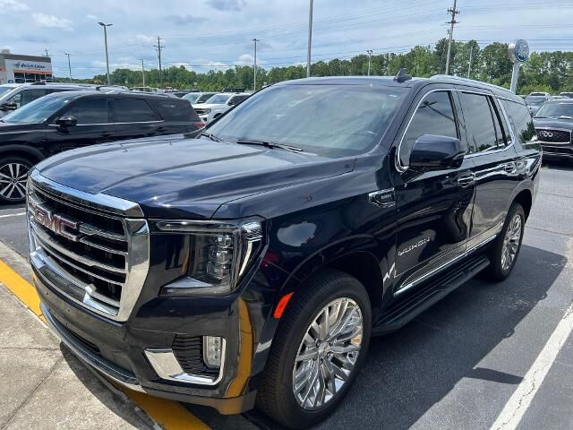 2021 GMC Yukon SLT — photo 1 of 13