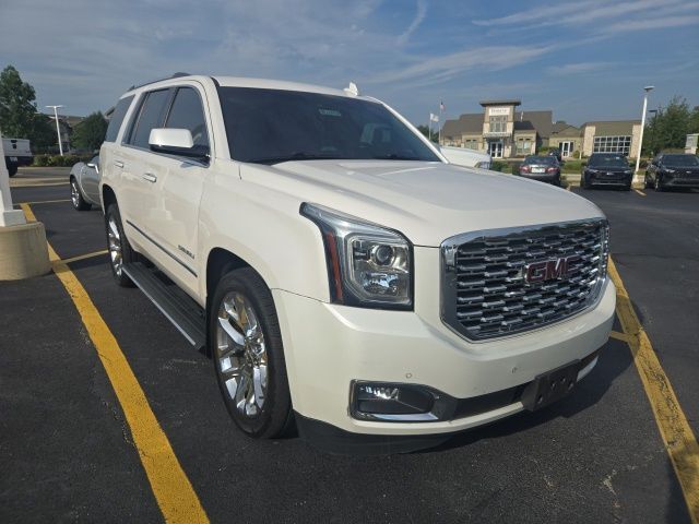 2019 GMC Yukon Denali — photo 1 of 3