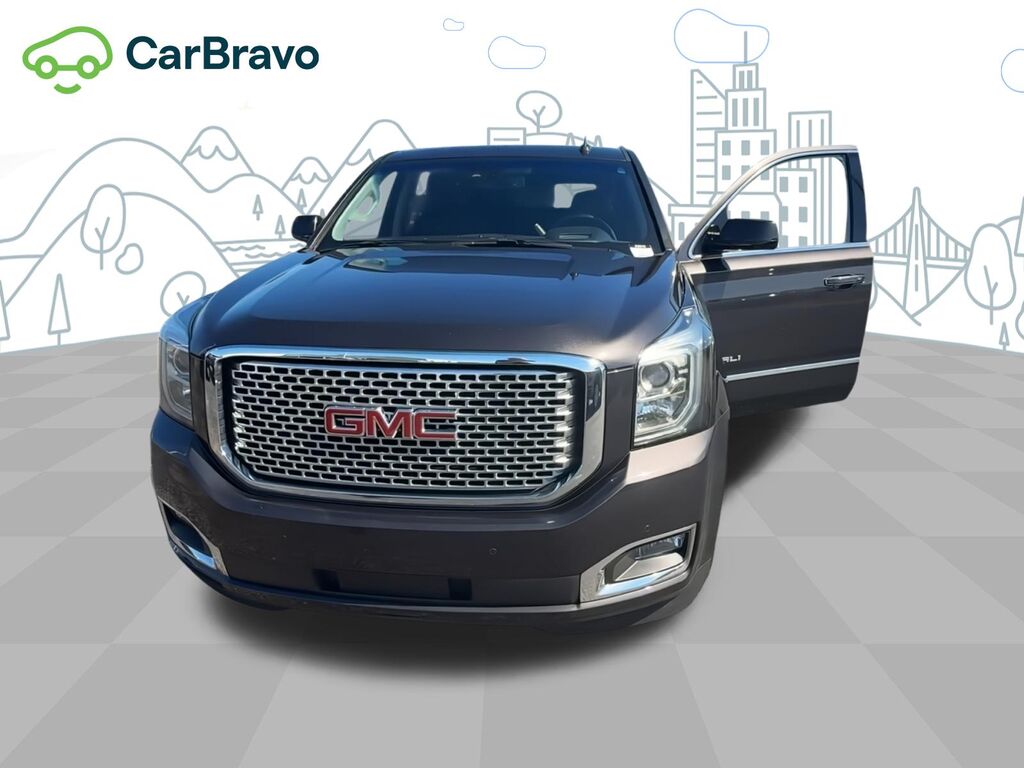 2017 GMC Yukon Denali — photo 1 of 7