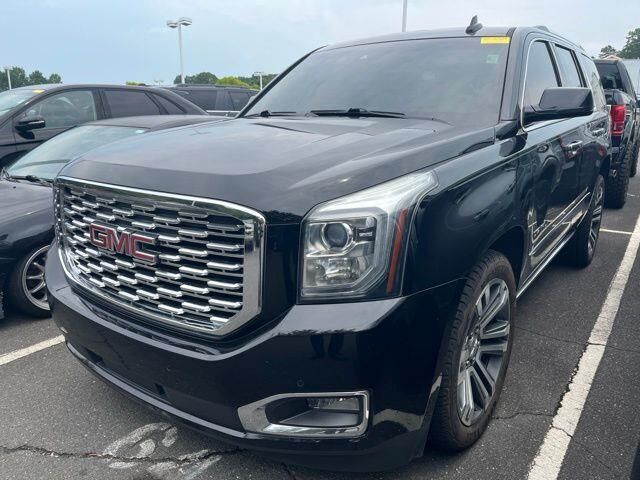 2018 GMC Yukon Denali — photo 1 of 5