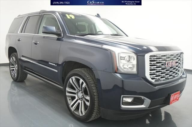 2019 GMC Yukon Denali — photo 1 of 20