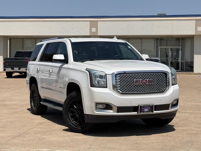 2016 GMC Yukon Denali — photo 1 of 13