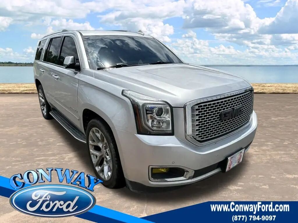 2017 GMC Yukon Denali — photo 1 of 12