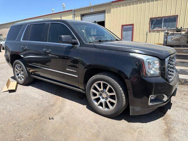 2018 GMC Yukon Denali — photo 1 of 22
