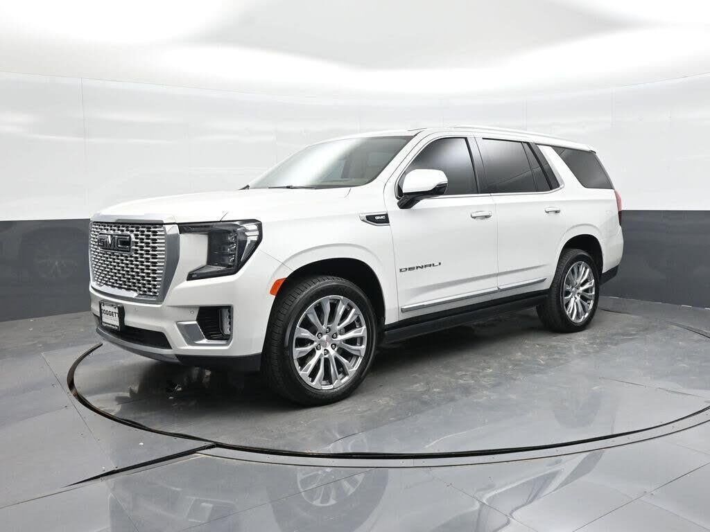2023 GMC Yukon Denali — photo 1 of 2
