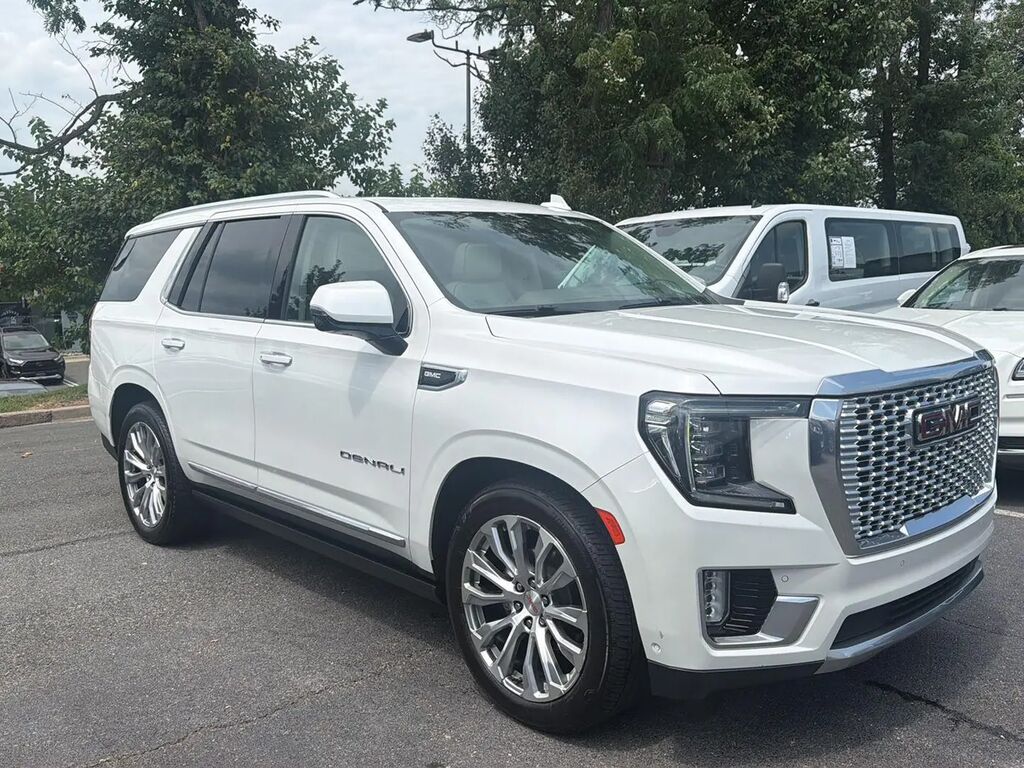 2023 GMC Yukon Denali — photo 1 of 39