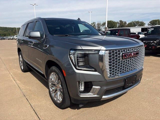 2021 GMC Yukon Denali — photo 1 of 13