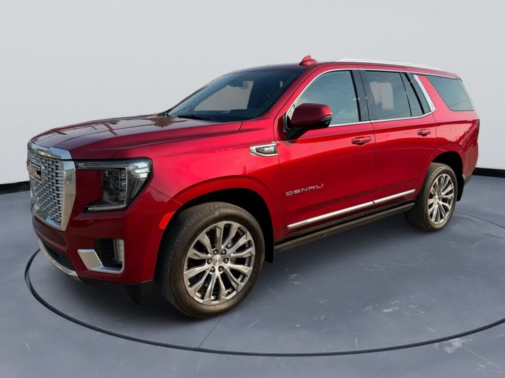 2022 GMC Yukon Denali — photo 1 of 2