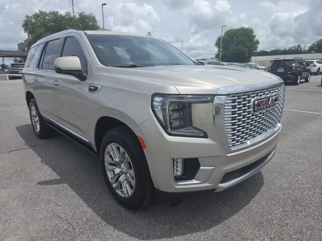 2022 GMC Yukon Denali — photo 1 of 13