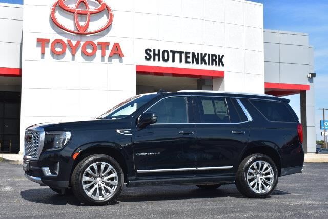 2021 GMC Yukon Denali — photo 1 of 13