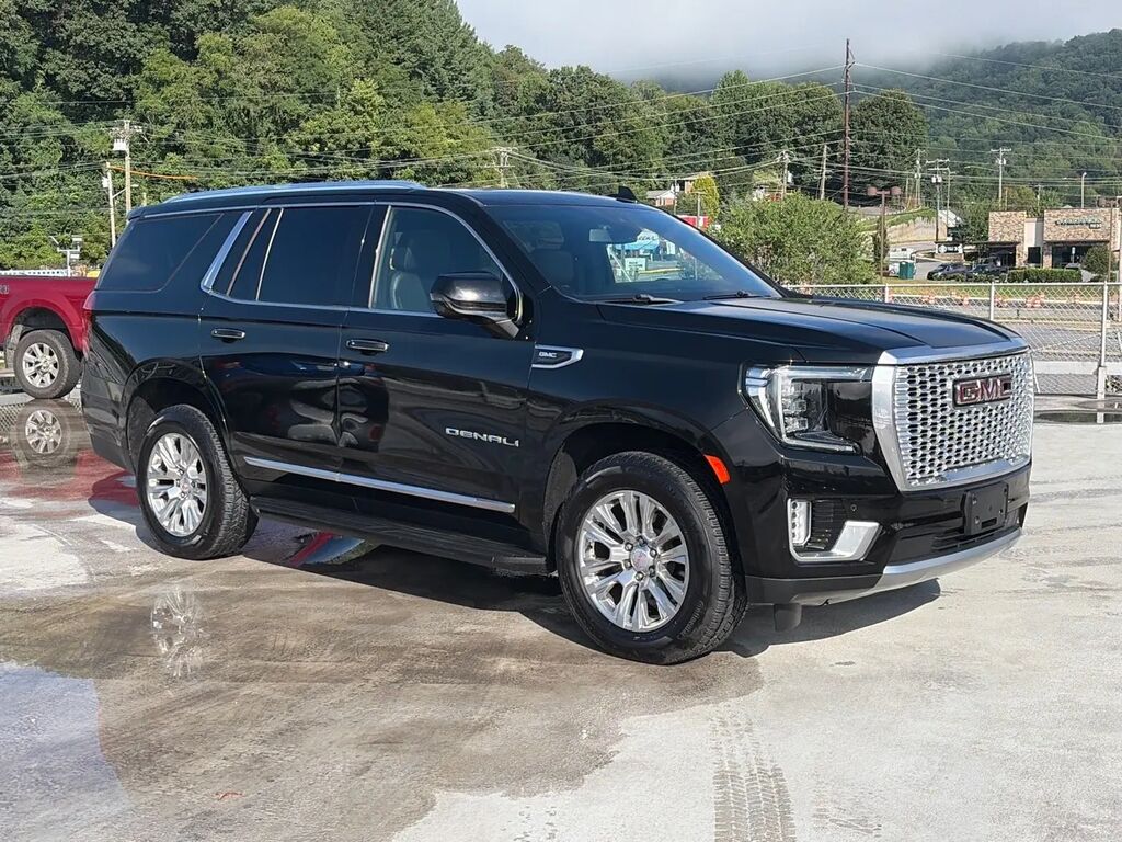 2021 GMC Yukon Denali — photo 1 of 14