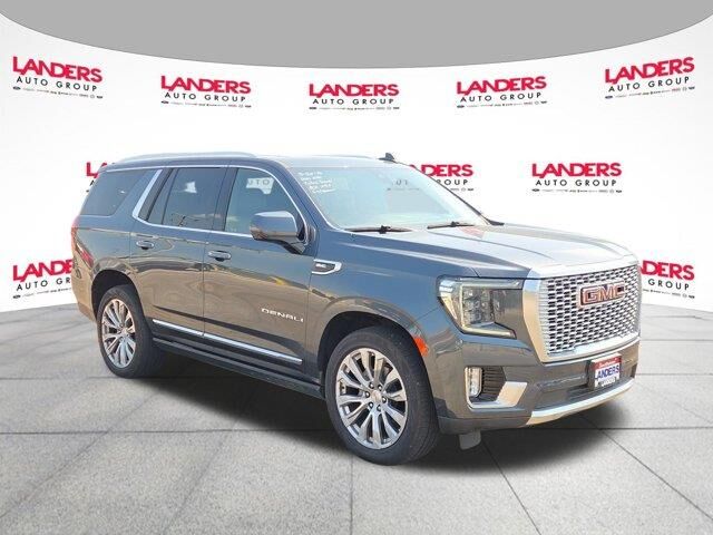 2021 GMC Yukon Denali — photo 1 of 39