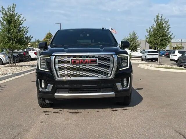 2021 GMC Yukon Denali — photo 1 of 25