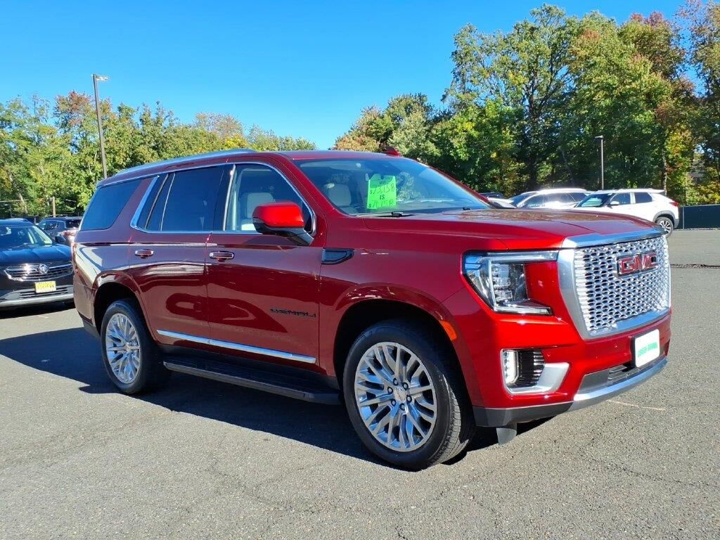 2024 GMC Yukon Denali — photo 1 of 13