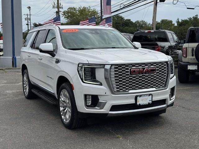 2023 GMC Yukon Denali — photo 1 of 26