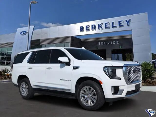 2023 GMC Yukon Denali — photo 1 of 13