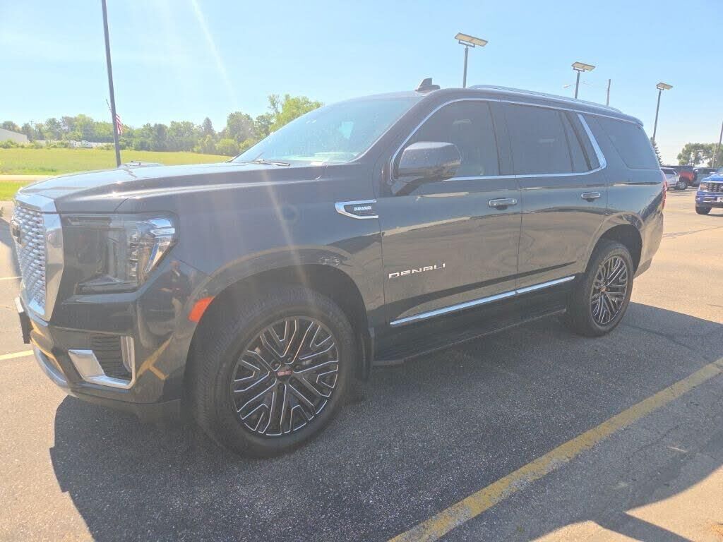 2021 GMC Yukon Denali — photo 1 of 1