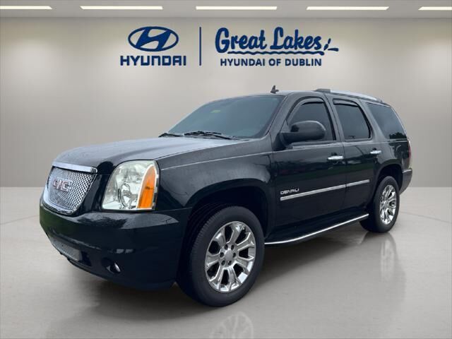 2012 GMC Yukon Denali — photo 1 of 13
