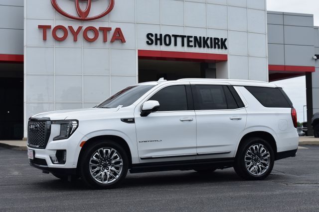 2023 GMC Yukon Denali Ultimate — photo 1 of 13