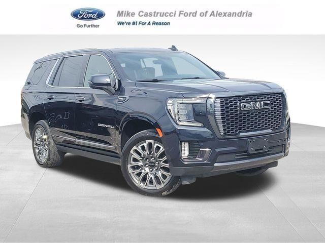 2023 GMC Yukon Denali Ultimate — photo 1 of 13