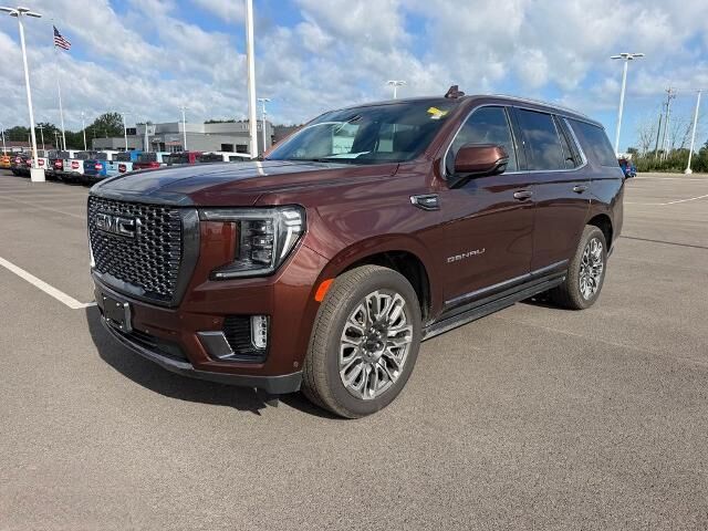 2023 GMC Yukon Denali Ultimate — photo 1 of 26