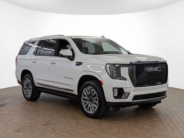 2023 GMC Yukon Denali Ultimate — photo 1 of 26