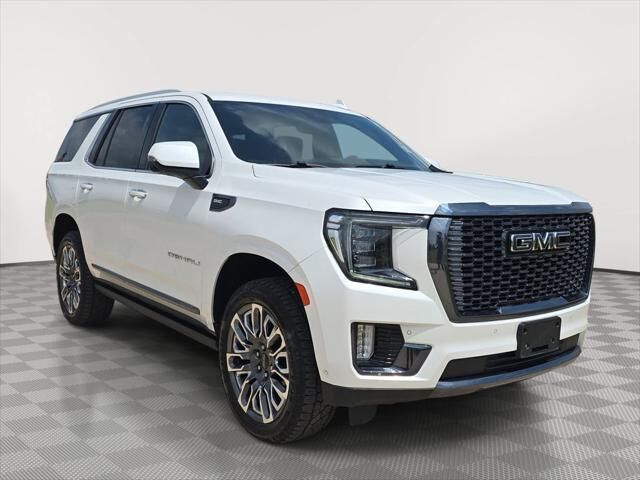 2023 GMC Yukon Denali Ultimate — photo 1 of 26