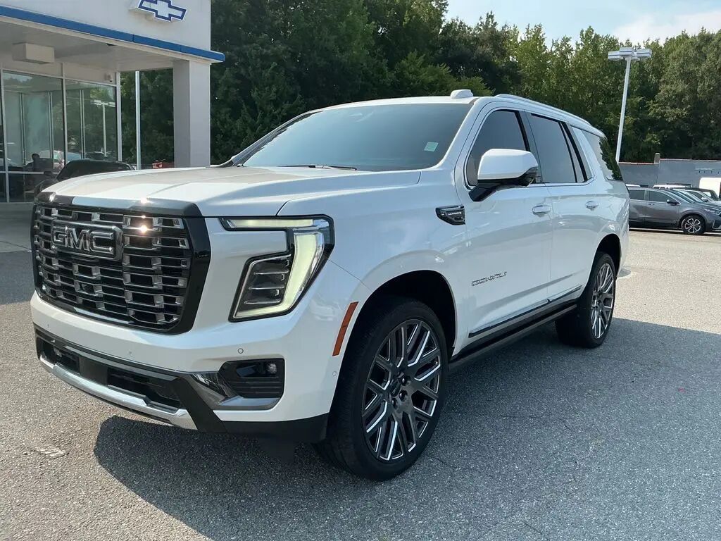 2025 GMC Yukon Denali Ultimate — photo 1 of 13