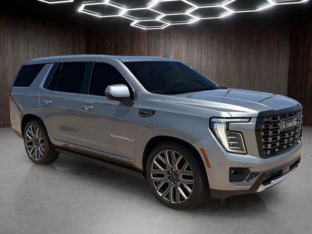 2025 GMC Yukon Denali Ultimate — photo 1 of 26