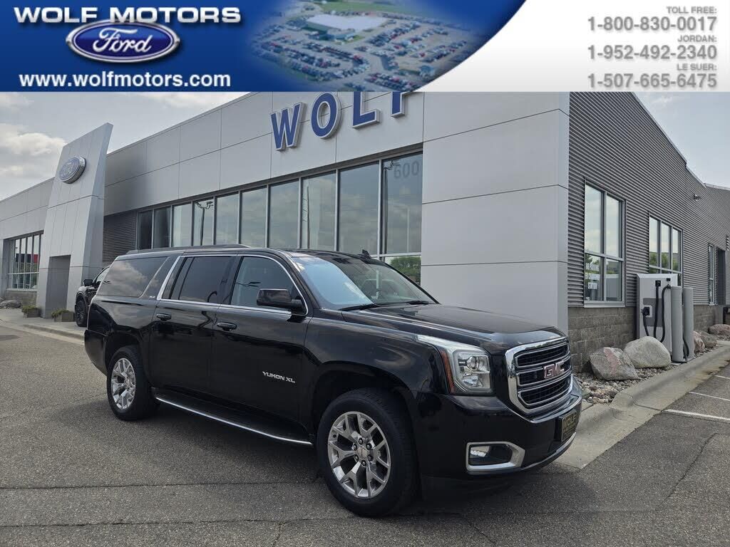 2015 GMC Yukon XL SLE — photo 1 of 1