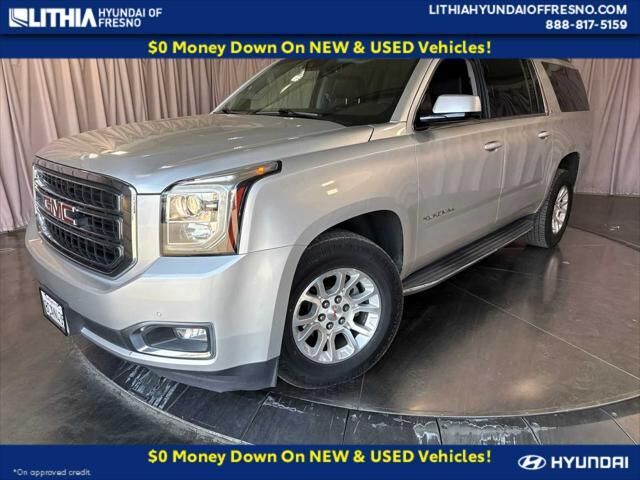 2017 GMC Yukon XL SLT — photo 1 of 13