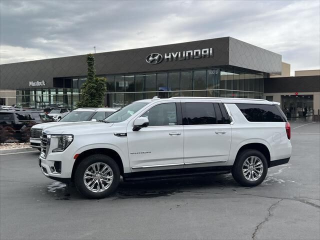 2022 GMC Yukon XL SLT — photo 1 of 39