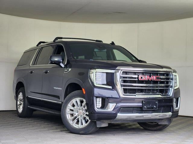 2023 GMC Yukon XL SLT — photo 1 of 13