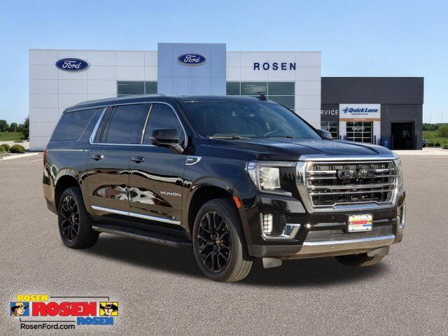 2023 GMC Yukon XL SLT