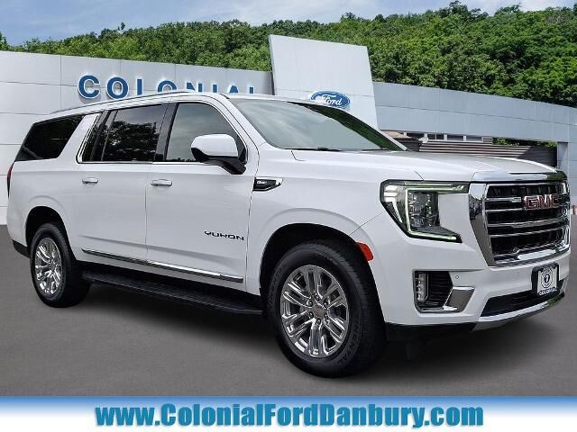 2023 GMC Yukon XL SLT — photo 1 of 13