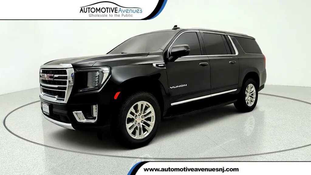 2023 GMC Yukon XL SLT — photo 1 of 26