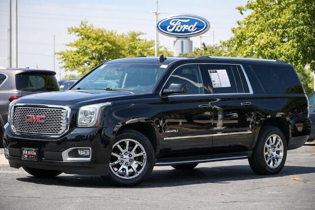 2016 GMC Yukon XL Denali — photo 1 of 13