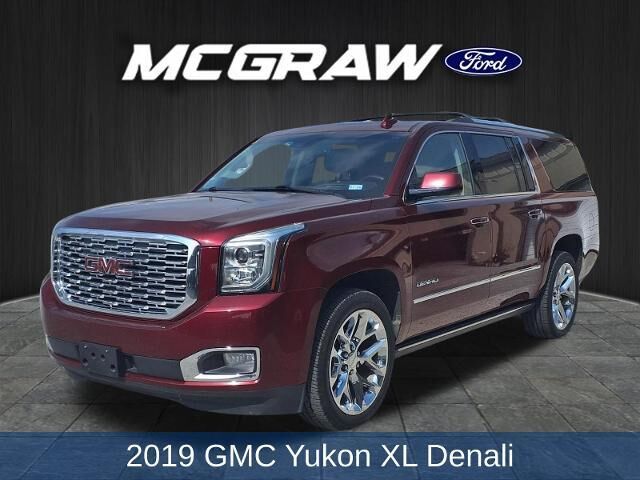 2019 GMC Yukon XL Denali — photo 1 of 39