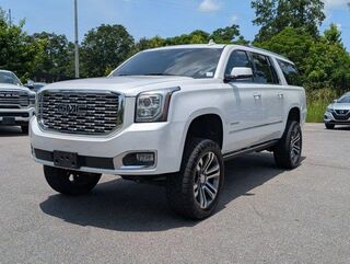 2020 GMC Yukon XL Denali — photo 1 of 13