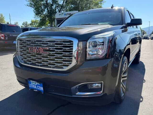 2019 GMC Yukon XL Denali — photo 1 of 26
