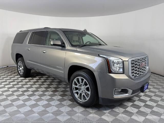 2019 GMC Yukon XL Denali — photo 1 of 3