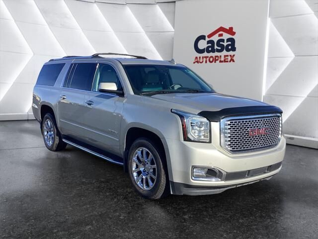 2016 GMC Yukon XL Denali — photo 1 of 26